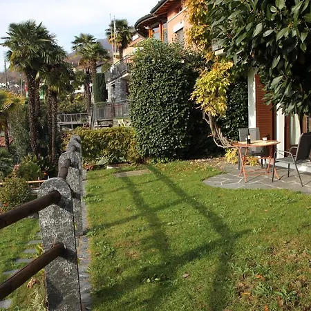 Casa Ramarro-panoramasicht Auf Den Lago Maggiore Gordola